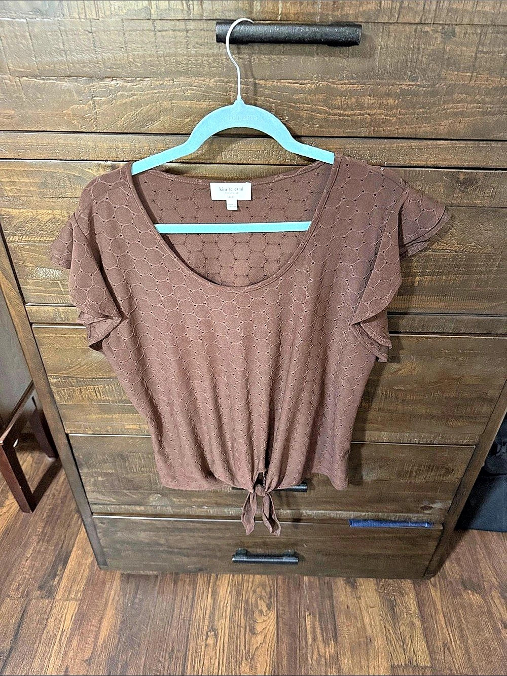 kim & cami Eyelet Ruffle Sleeve Top in Brown Large